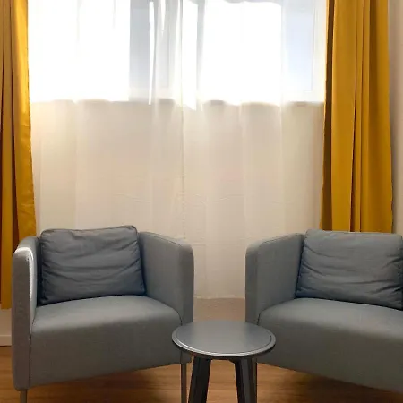 Alles Komplett - 2 Schlafzimmer, Große Küche, Bad Apartment