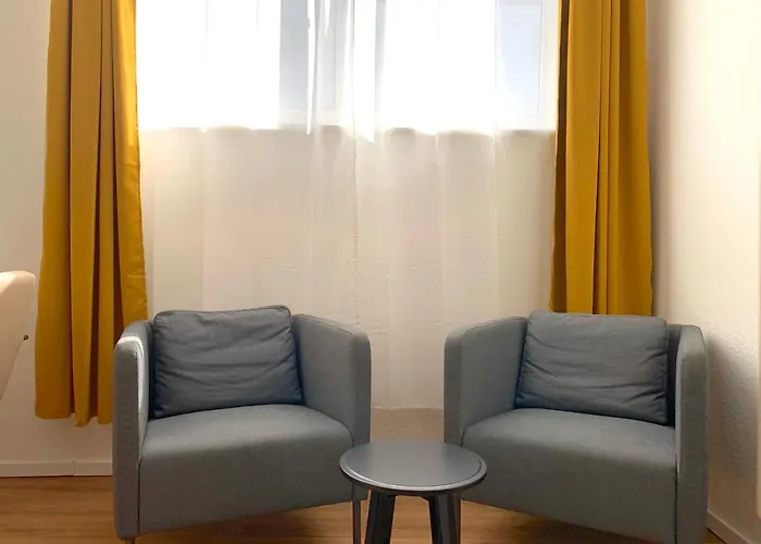 Alles Komplett - 2 Schlafzimmer, Große Küche, Bad Apartment