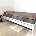 Alles Komplett - 2 Schlafzimmer, Große Küche, Bad * Köln