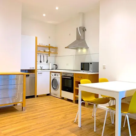 Alles Komplett - 2 Schlafzimmer, Grosse Kueche, Bad Cologne