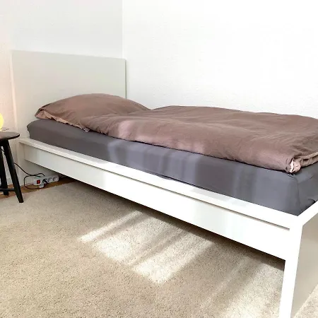Alles Komplett - 2 Schlafzimmer, Grosse Kueche, Bad * Cologne