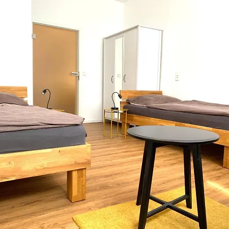 Alles Komplett - 2 Schlafzimmer, Grosse Kueche, Bad Cologne