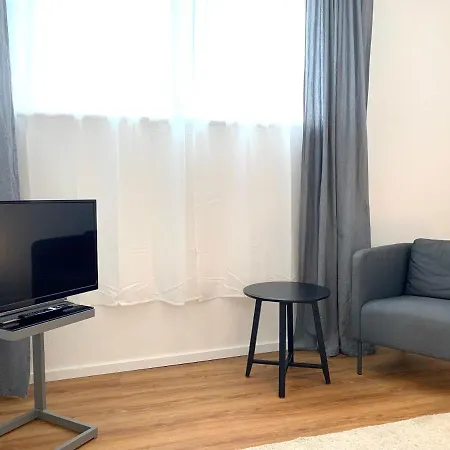 Alles Komplett - 2 Schlafzimmer, Grosse Kueche, Bad * Köln
