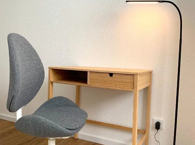 Alles Komplett - 2 Schlafzimmer, Grosse Kueche, Bad * 쾰른