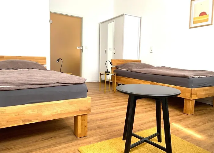 Alles Komplett - 2 Schlafzimmer, Grosse Kueche, Bad 쾰른