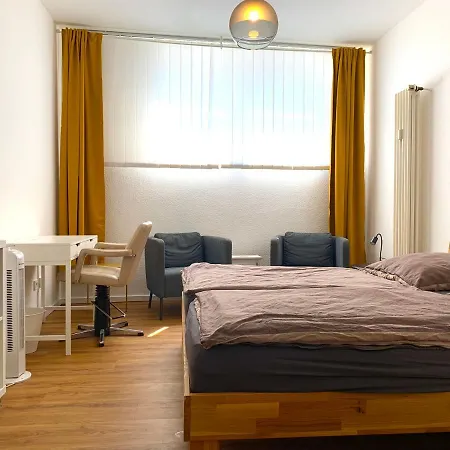 شقة Alles Komplett - 2 Schlafzimmer, Grosse Kueche, Bad كولونيا